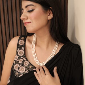 The Natural Three-Line Unusual Shape Necklace: A Bold Statement of Organic Elegance 088